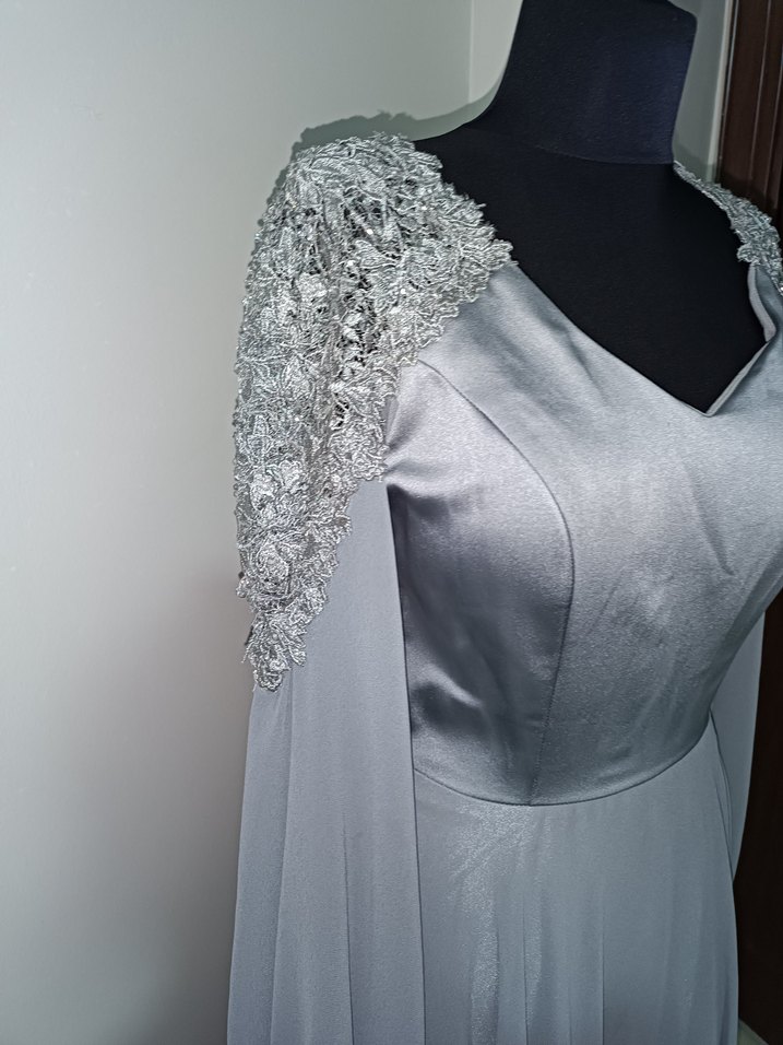 Gri Nakışlı Uzun Kollu Kadın Abiye Elbise - Görsel 3