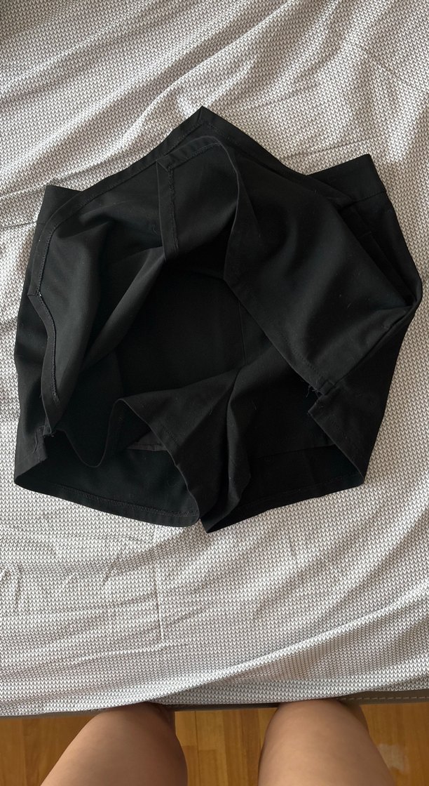 Siyah Mini Şort Etek, Dar Kesim, Spor Stil - Görsel 2