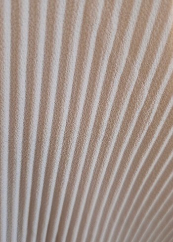 V Yaka Pileli Kolsuz Kadın Bluz - Görsel 3