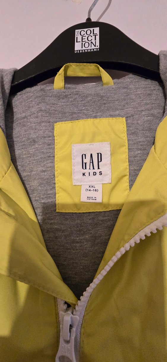 GAP Erkek Çocuk Sarı-Lacivert Fermuarlı Yağmurluk - Görsel 3