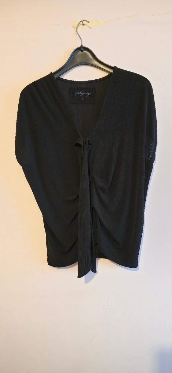 Siyah V Yaka Kadın Bluz - Görsel 2