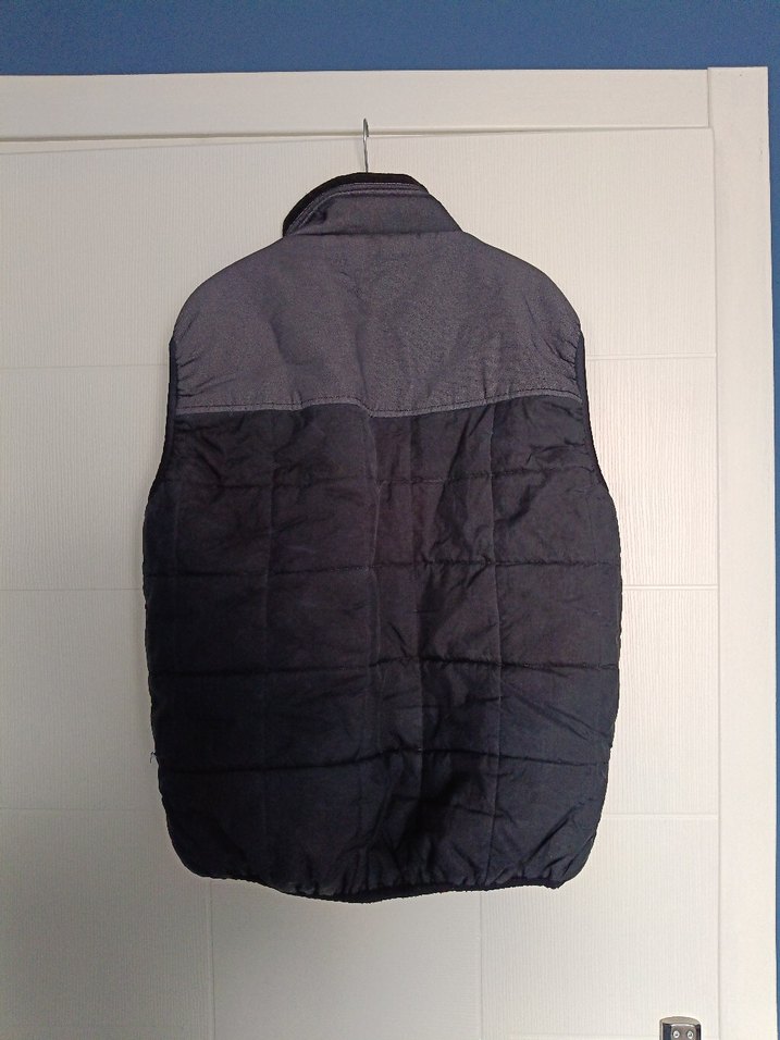 Siyah Nakışlı Fermuarlı Erkek Yelek - Görsel 2