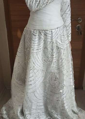 Beyaz Renkli Gri Taşlı Gelinlik - Görsel 3