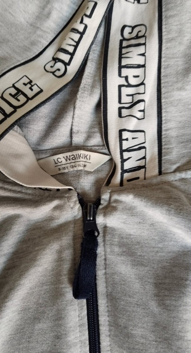 Gri Kapüşonlu Fermuarlı Kadın Ceket - Görsel 2