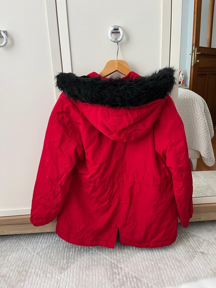 Kürklü Kapüşonlu Kırmızı Kadın Kışlık Mont - Görsel 2