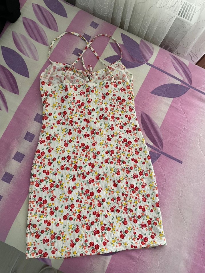 Çiçek Desenli Dantel Detaylı Midi Elbise - Görsel 2