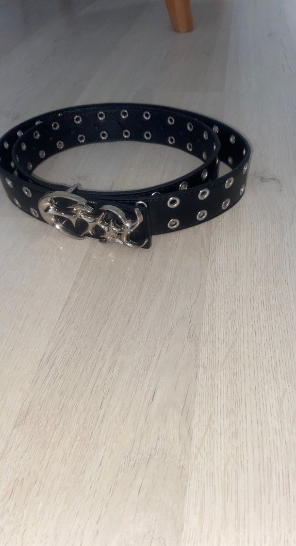 Siyah Deri Gotik Tokalı Unisex Kemer - Görsel 3