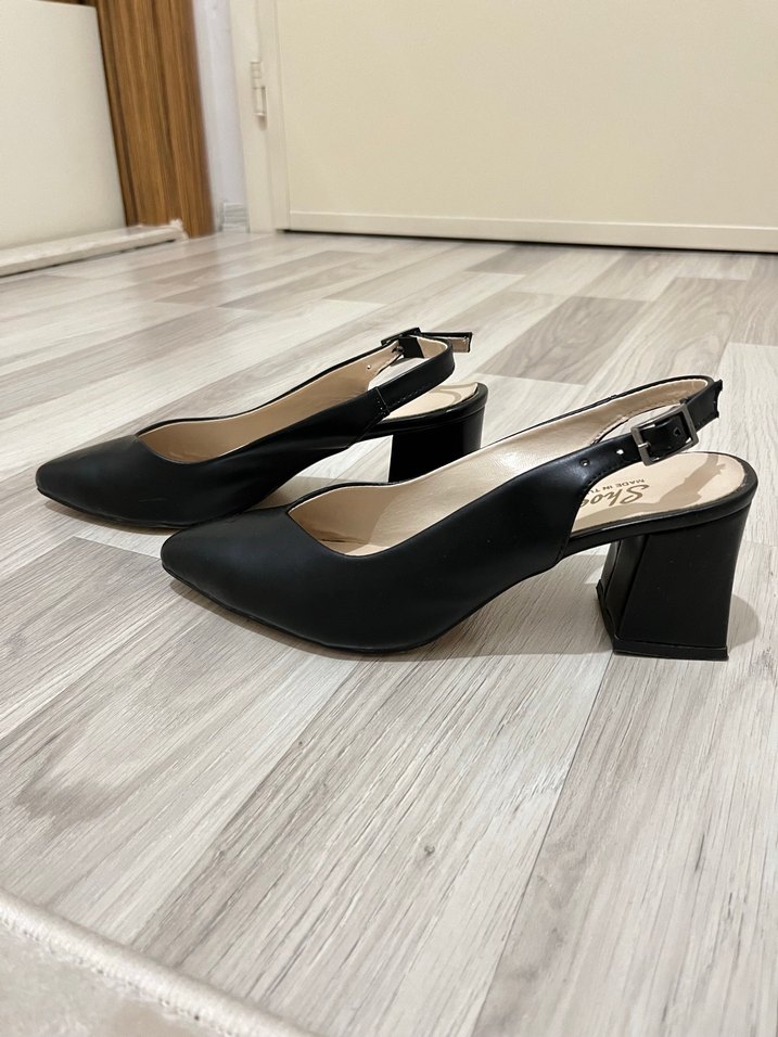 Siyah Arkası Açık Kadın Klasik Topuklu Ayakkabı - Görsel 2