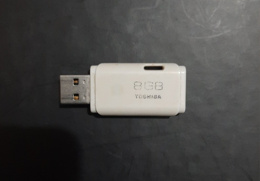 TOSHIBA 8 GB USB BELLEK / FLASH BELLEK - Görsel 3
