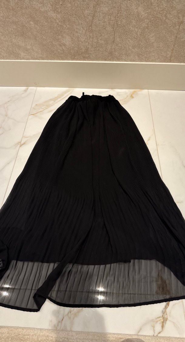 Siyah Pilili Uzun Kadın Etek - Görsel 3