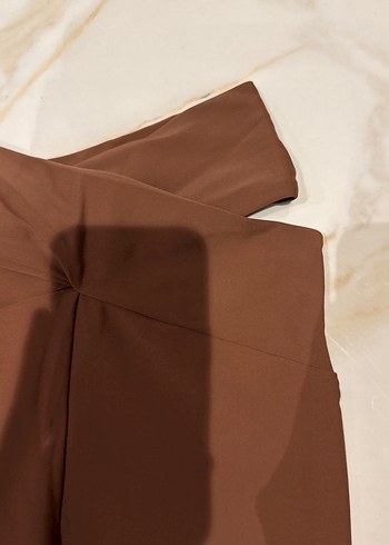 Kahverengi Kemer Detaylı Kadın Tayt - Görsel 3