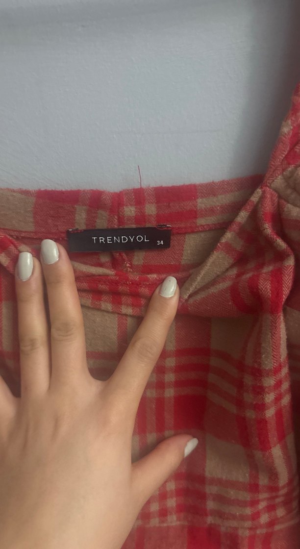 Uzun kollu kırmız elbise - Görsel 4