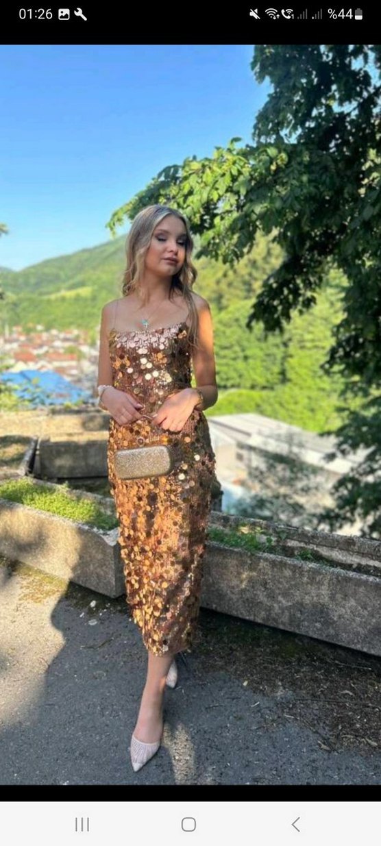 Parlak Altın Renkli Payetli Uzun Abiye Elbise - Görsel 3