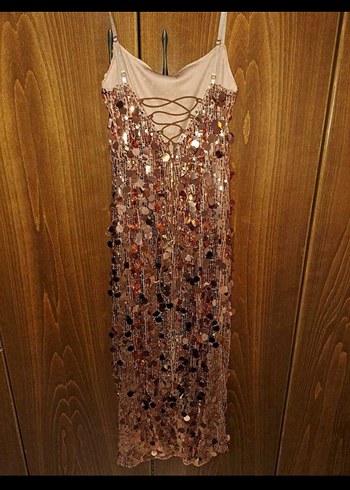 Altın Renkli Payetli Abiye Elbise - Görsel 3