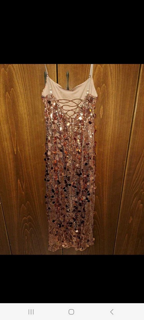 Altın Renkli Payetli Abiye Elbise - Görsel 3