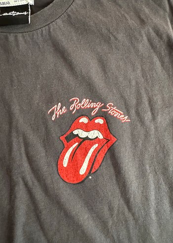 s Beden kırmızı Renk Pull&Bear Rolling Stones Tshirt