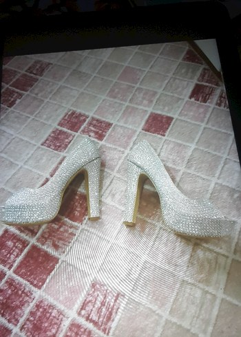 Beyaz Payetli Yüksek Topuklu Kadın Abiye Ayakkabı - Görsel 4