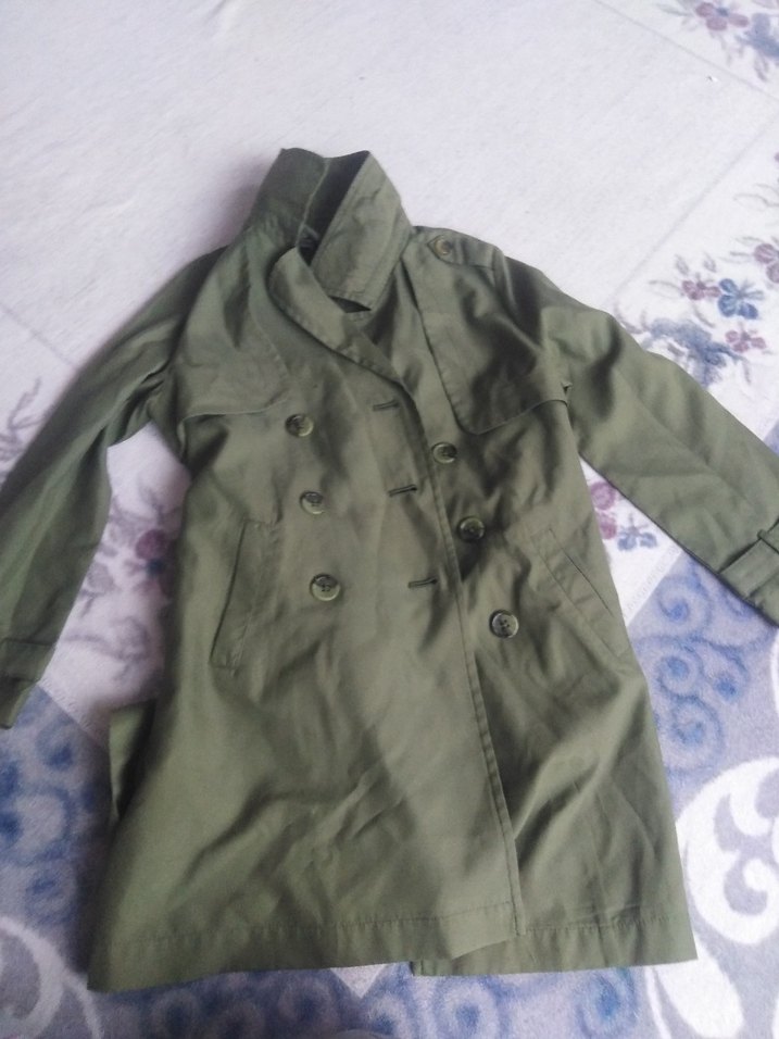 Düğmeli Yeşil Kadın Trençkot - Görsel 2