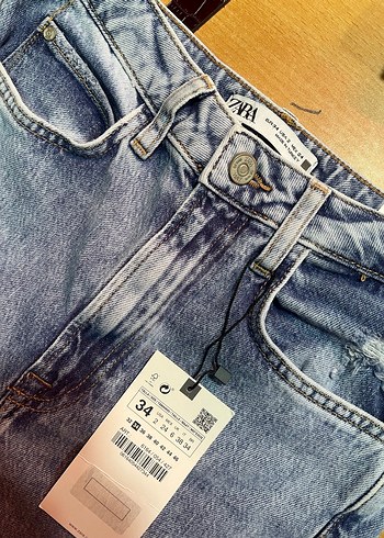 Zara Yırtmaçlı Kadın Kot Pantolon - Görsel 4