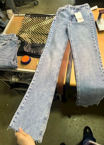 Zara Yırtmaçlı Kadın Kot Pantolon - Görsel 3