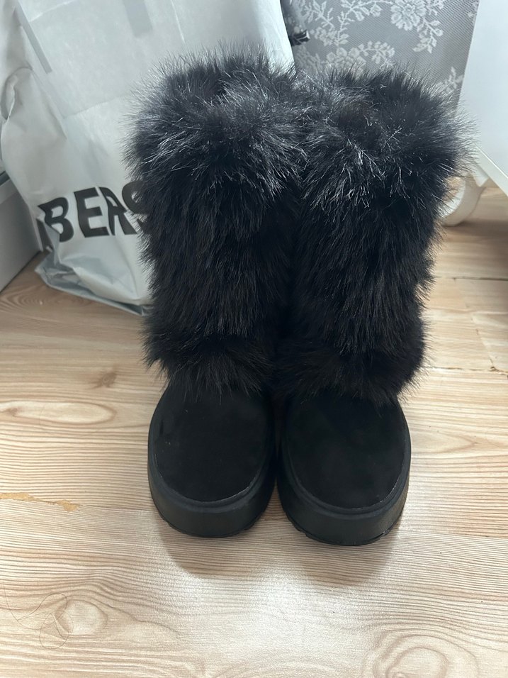 Siyah Süet Yüksek Topuklu Kürklü Bot - Görsel 3