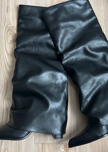 Piliseli Siyah Deri Topuklu çizme - Görsel 3