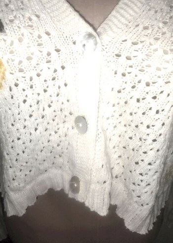 Ananas Detaylı V Yaka Düğmeli Beyaz Hırka - Görsel 2