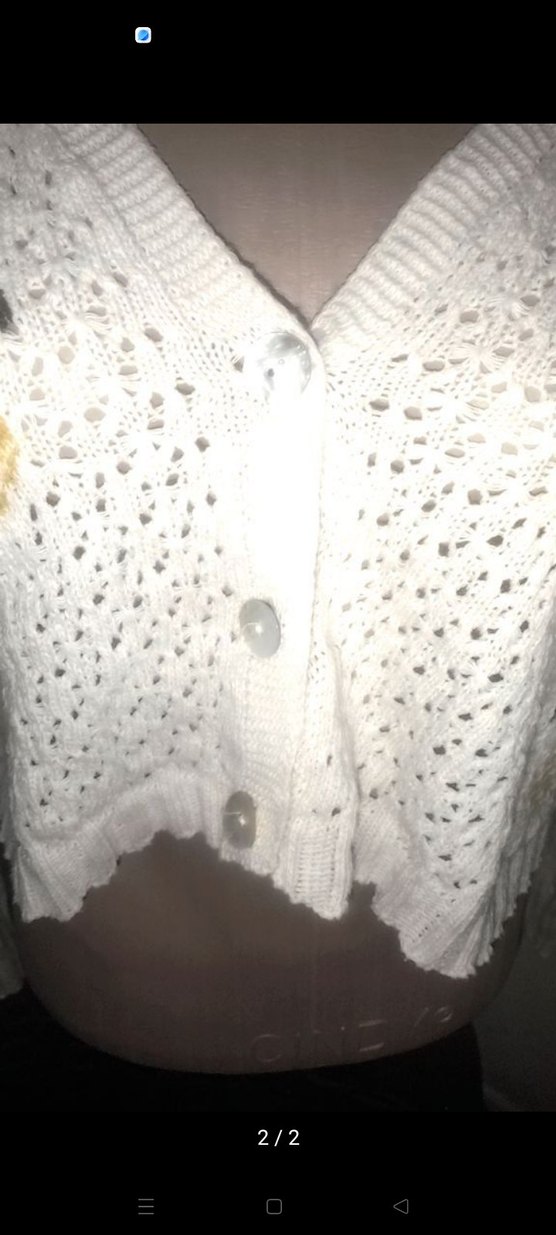 Ananas Detaylı V Yaka Düğmeli Beyaz Hırka - Görsel 2