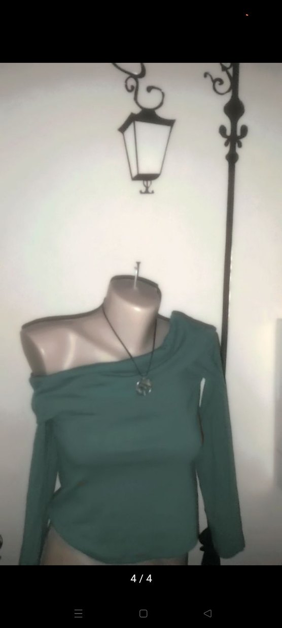 Su Yeşili Madonna Yaka Kısa Kazak - Görsel 4