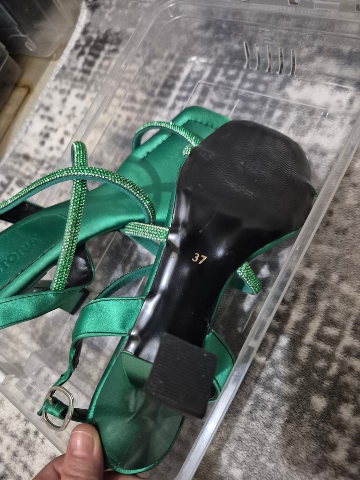 Yeşil Payetli Stiletto Topuklu Kadın Ayakkabı - Görsel 2