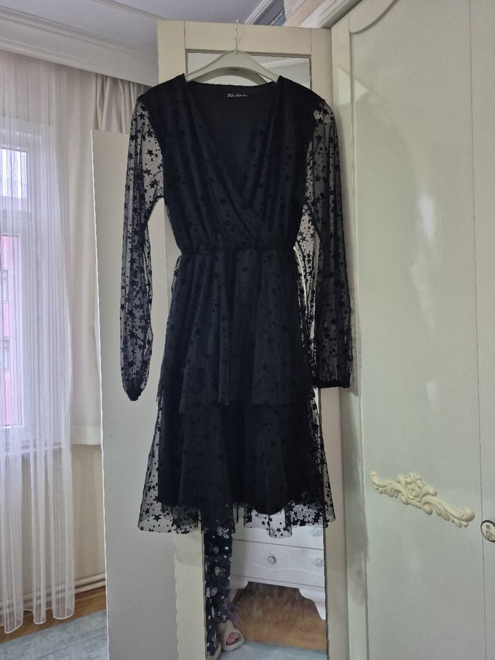 Uzun Siyah V Yaka Gotik Elbise - Görsel 2