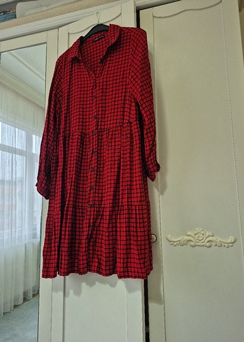 Kırmızı mareli elbise - Görsel 2