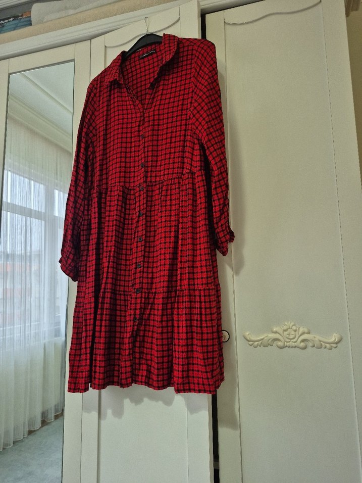 Kırmızı mareli elbise - Görsel 2