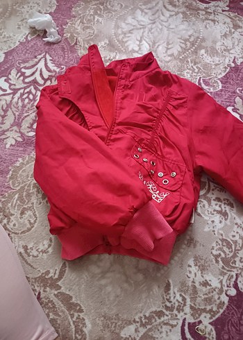 Kız Çocuk Kapüşonlu Kırmızı Düğmeli Ceket - Görsel 2