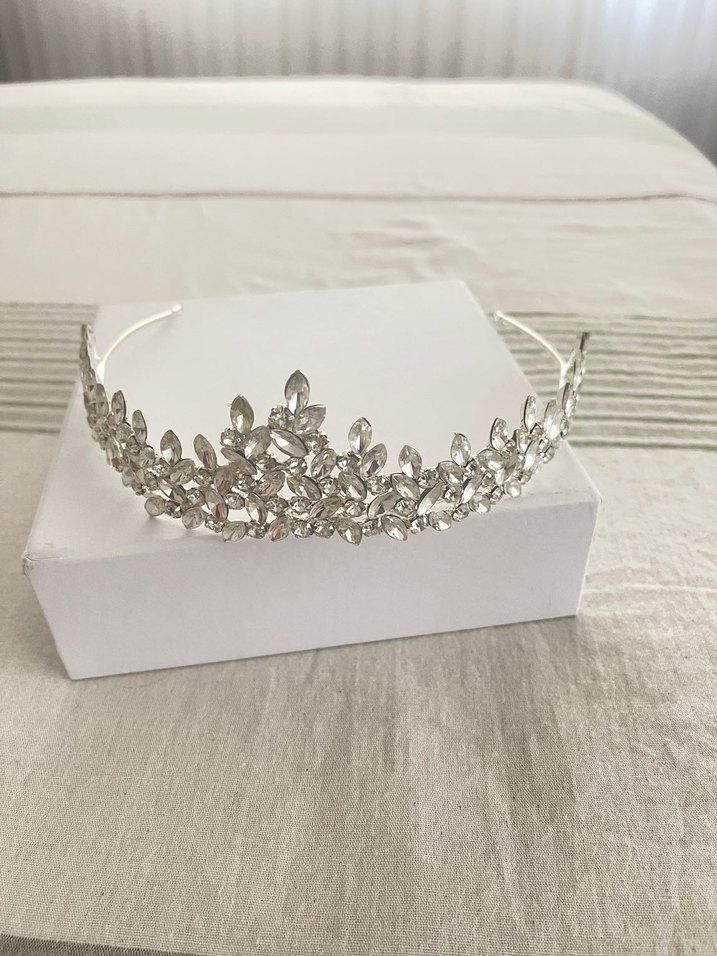 Beyaz Parlak Payetli Gelin Tacı - Görsel 2