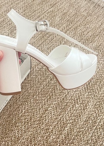 Beyaz Platform Topuklu Kadın Abiye Ayakkabı - Görsel 3