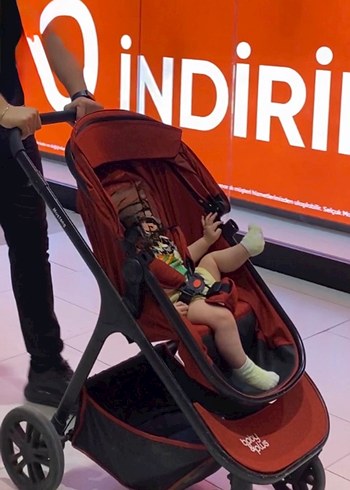 Kırmızı Bebek Arabası ve Oto Koltuğu Seti - Görsel 2