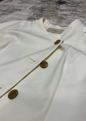 Kadın Mini Kemerli Beyaz Ceket ve Etek Takım - Görsel 3