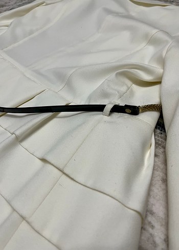 Düğmeli Beyaz Uzun Kadın Ceket - Görsel 3