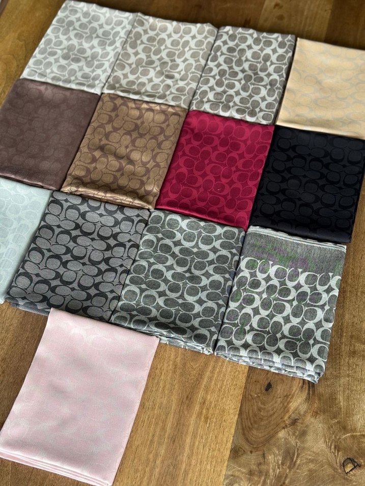 Gri Kadın Püsküllü yün ipek şal - Görsel 2