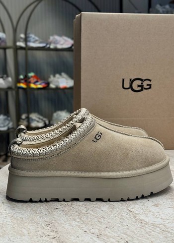 Siyah Kürklü Nakışlı Kadın Terlik - Görsel 3