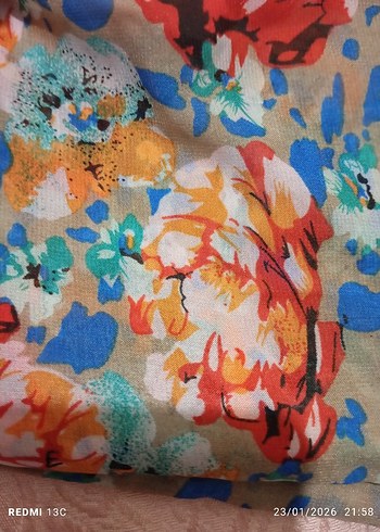 Çiçek Desenli sal - Görsel 3