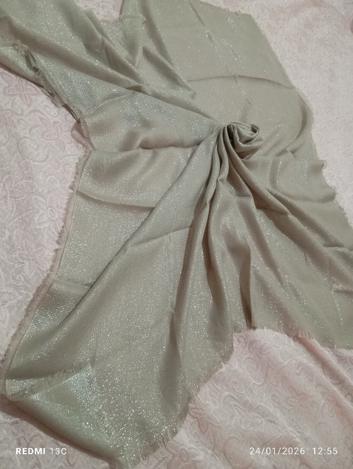 Parlak Simli Bej Kadın esarp - Görsel 3