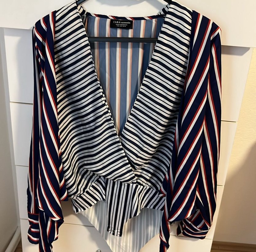 Çizgili V-Yaka Drapeli Kadın Bluz - Görsel 2