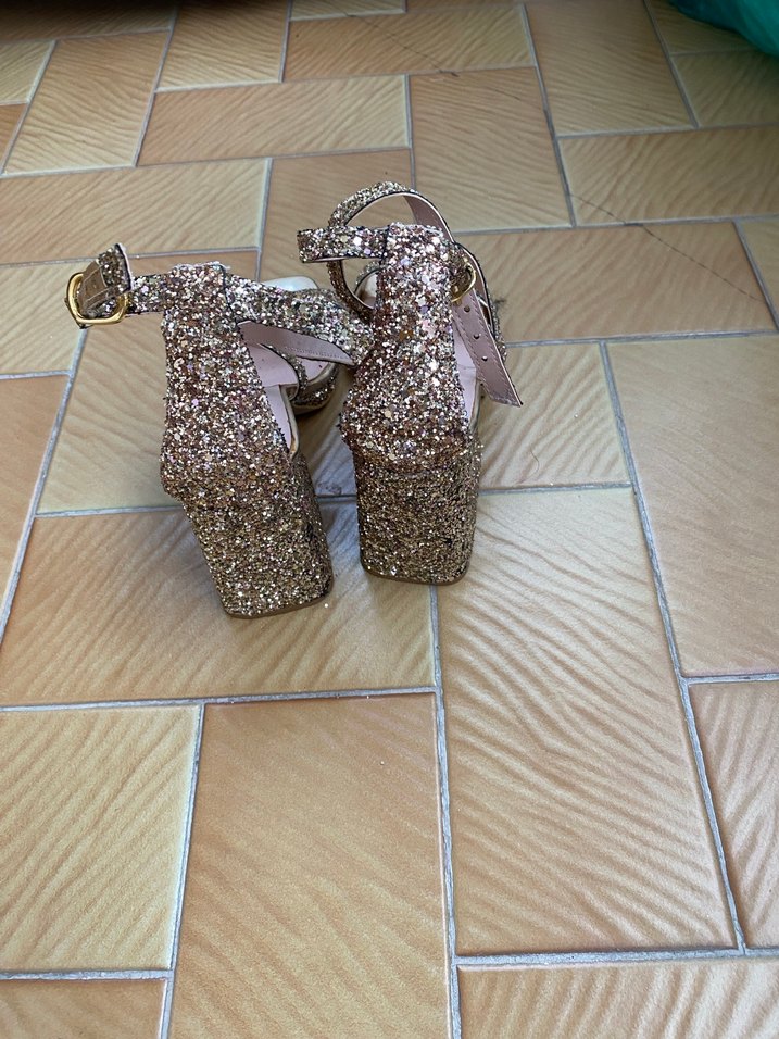 Altın Renkli Parlak Blok Topuklu Kadın Abiye Ayakkabı - Görsel 2