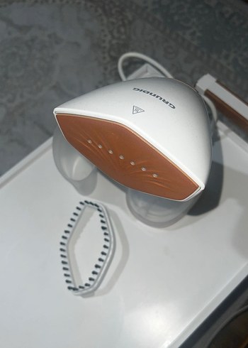 Grundig ST 6150 L Dikey Buharlı Ütü - Görsel 2