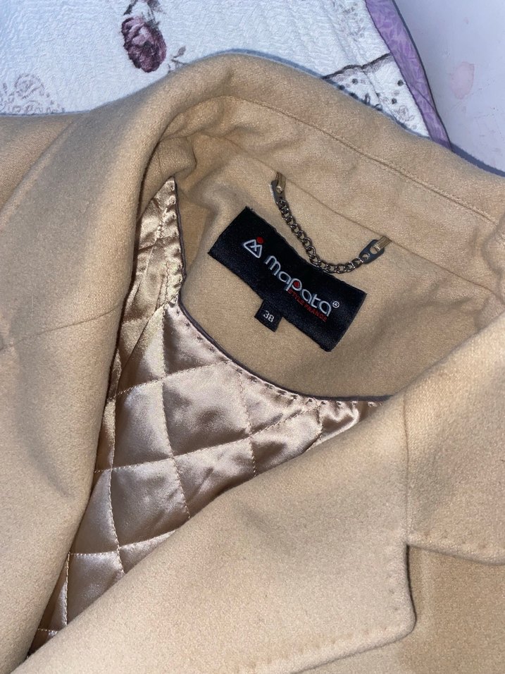 Bej Uzun Düğmeli Kadın Kaban - Görsel 3