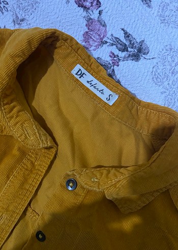 Sarı Düğmeli Uzun Kollu Keten Gömlek - Görsel 3