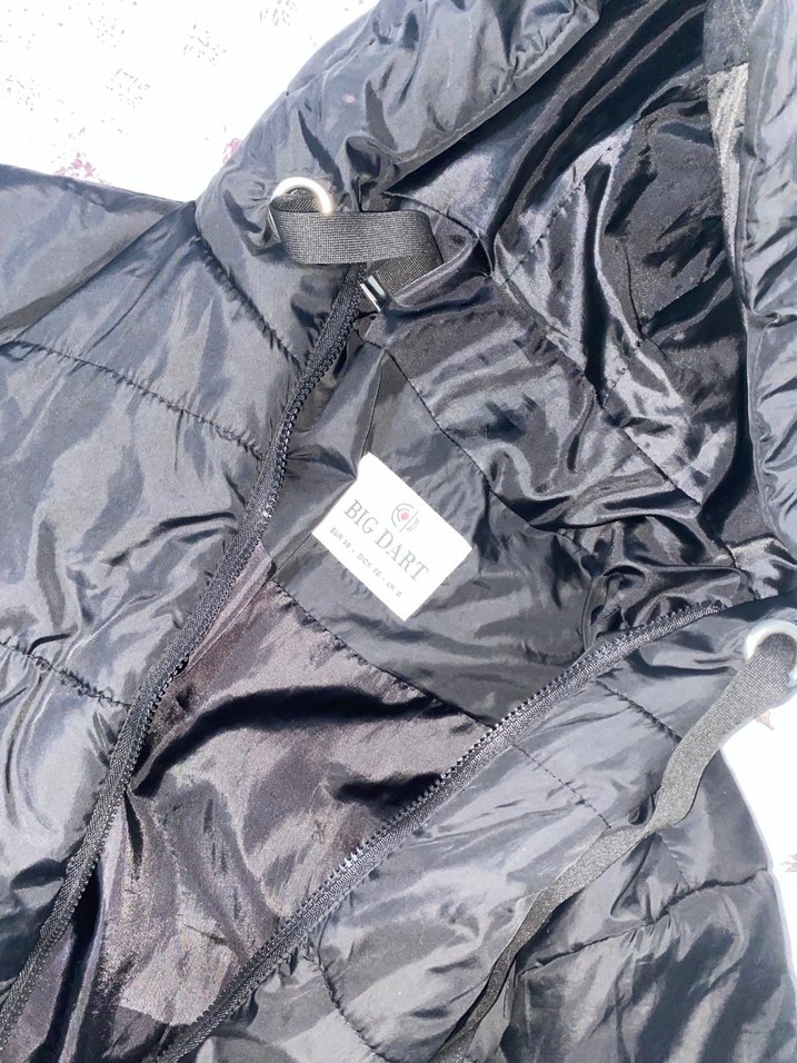 Siyah Kapüşonlu Kadın Kışlık Mont - Görsel 2