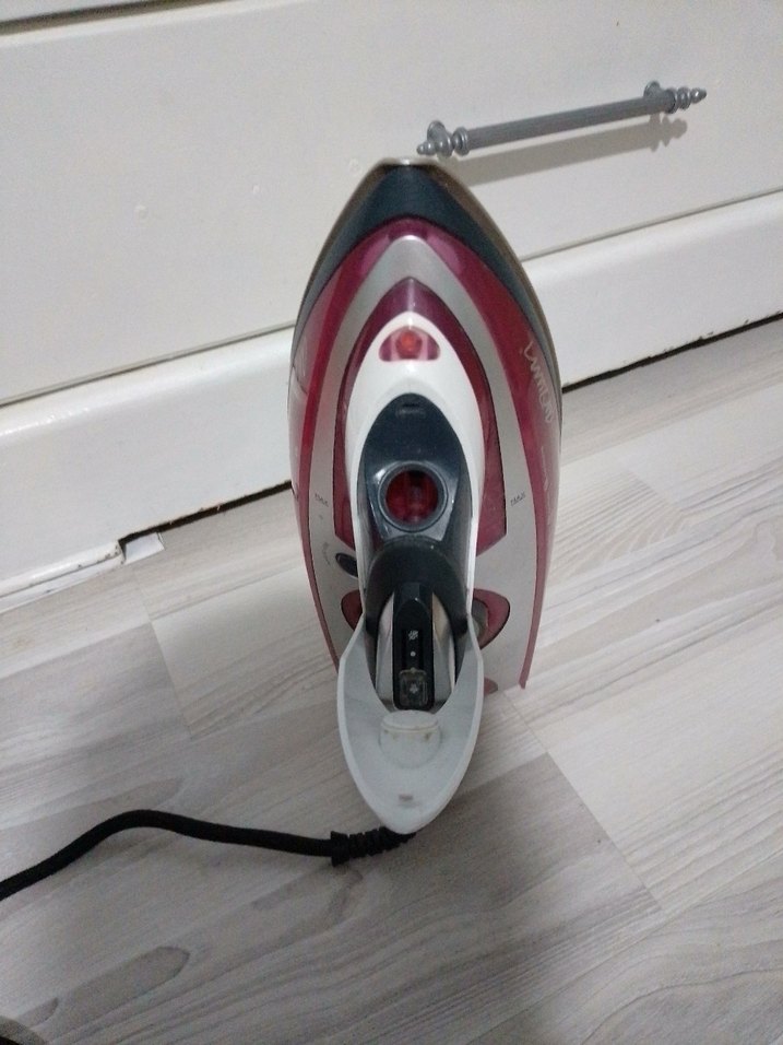 Arzum Bordo ve gri buharlı ütü - Görsel 3